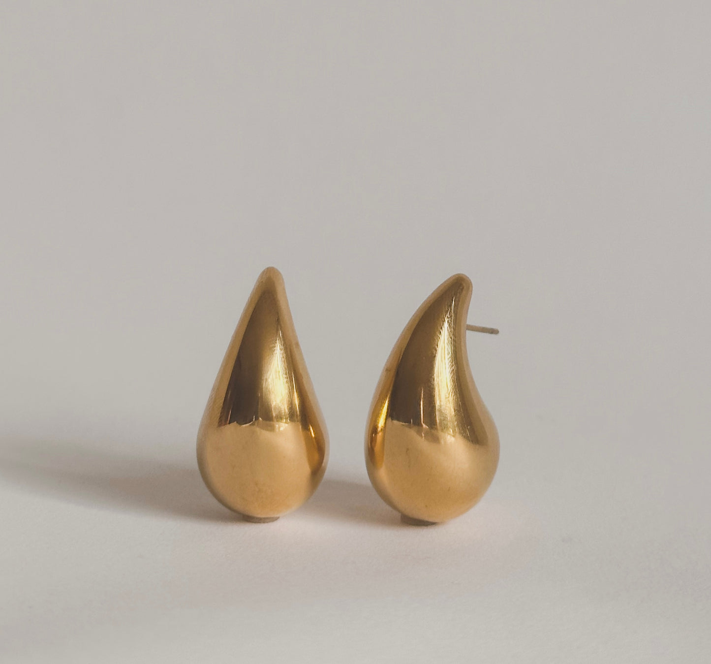 Goldie Teardrop Studs (Gold & Silver)