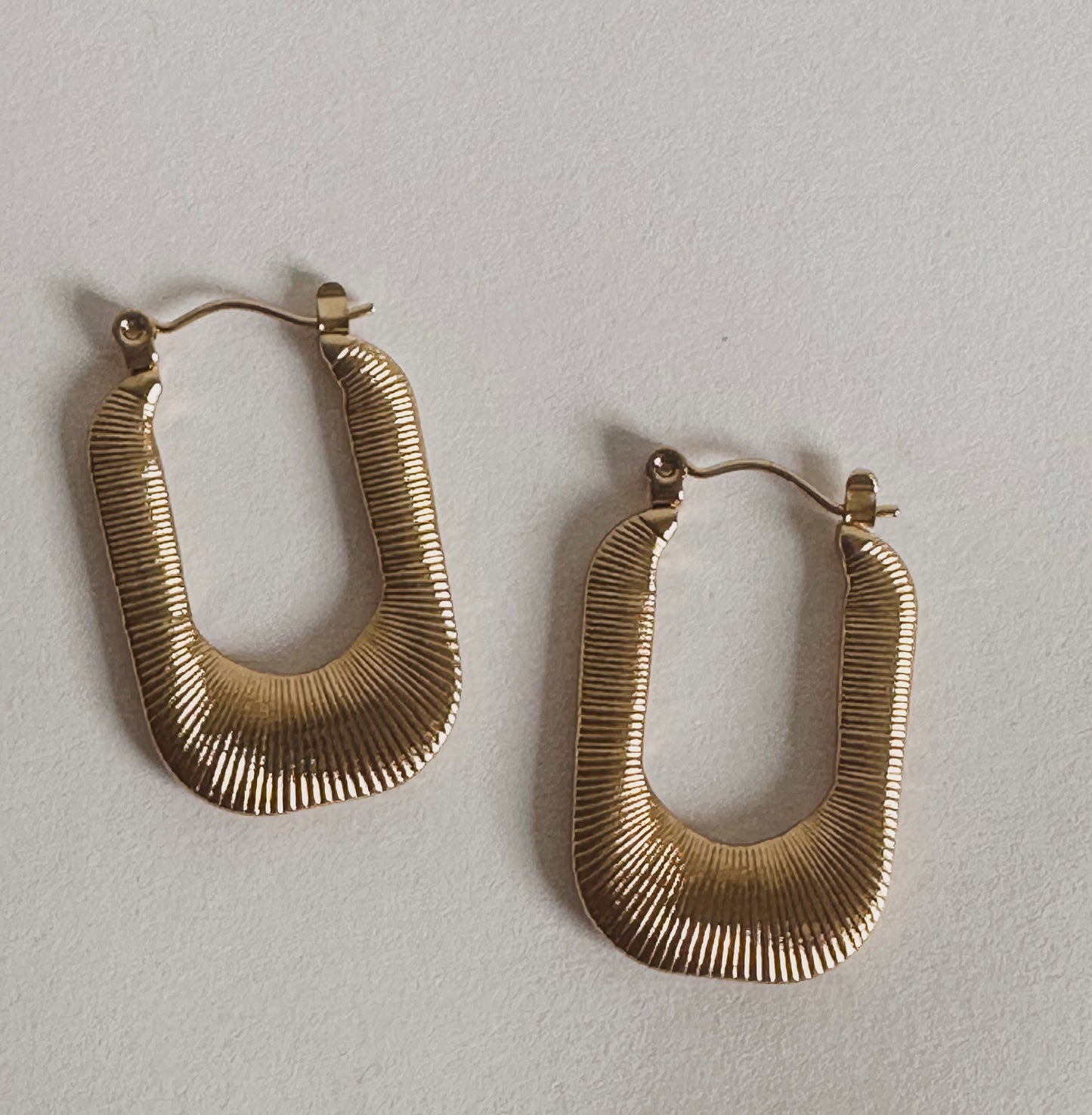 Peyton Rectangle Hoops