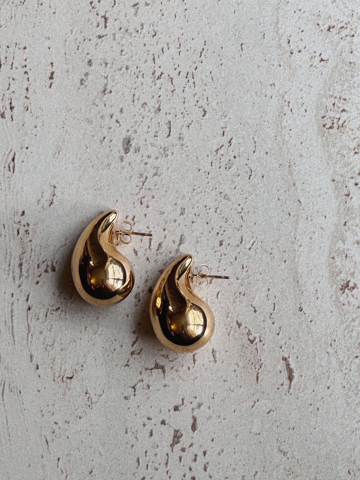 Goldie Teardrop Studs (Gold & Silver)