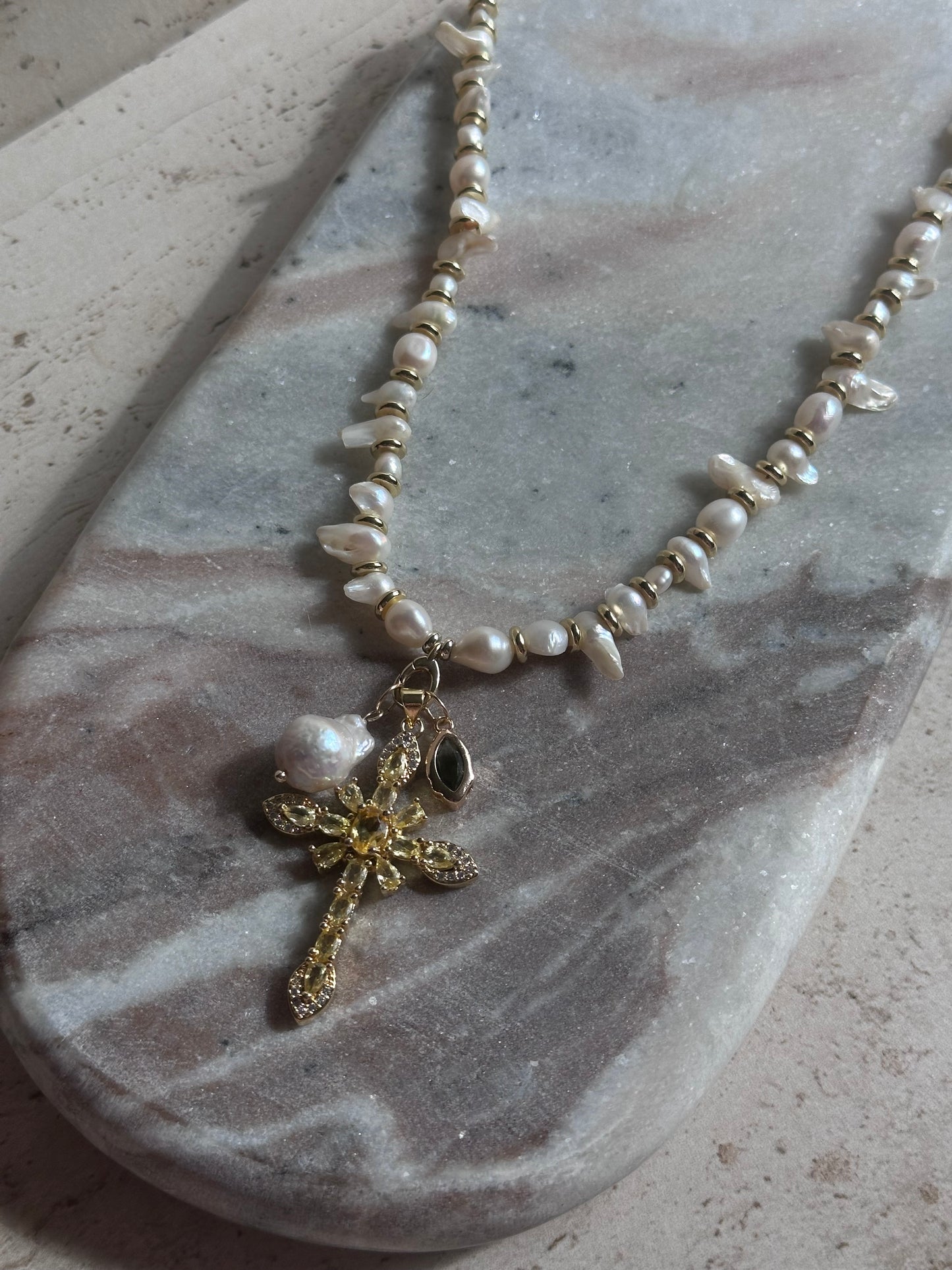 Irregular Pearl Necklace (Gold & Silver)