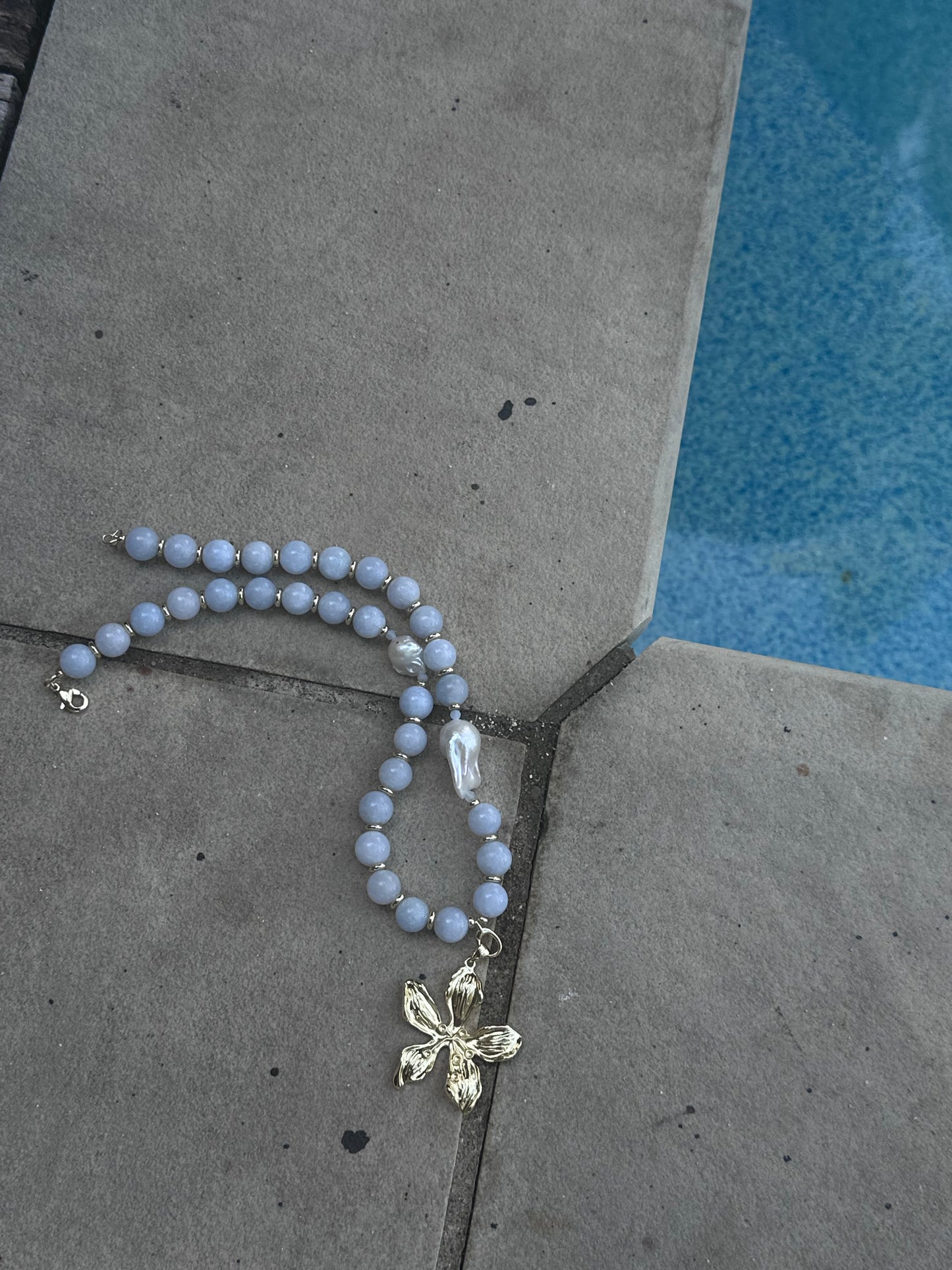Blue Beaded Necklace (Gold & Silver)