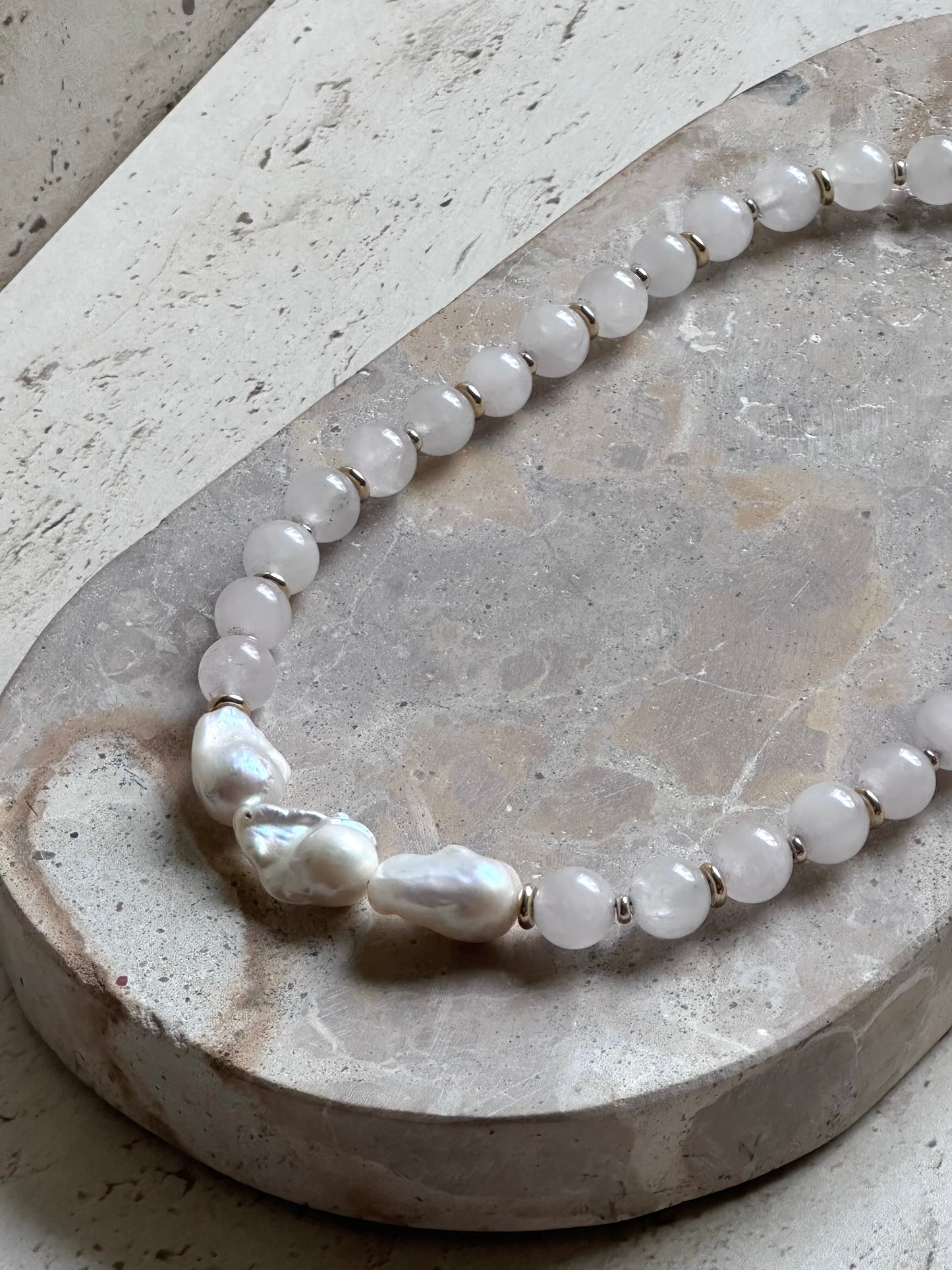 Rose Quartz & Baroque Pearl Necklace (Gold & Silver)